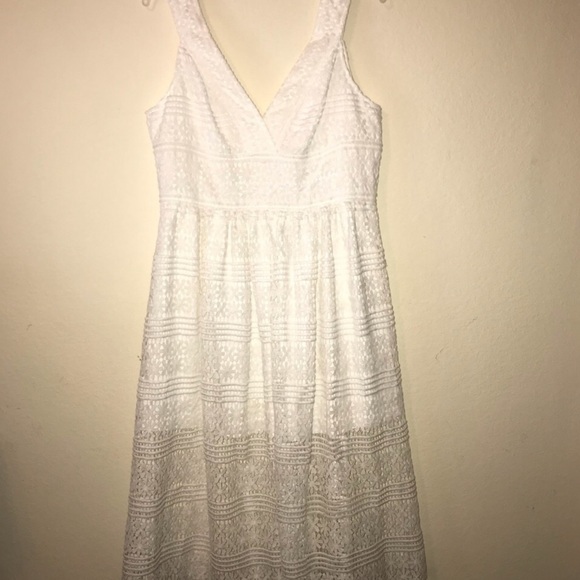 Belle Badgley Mischka White Backless Dre… - Picture 3 of 8